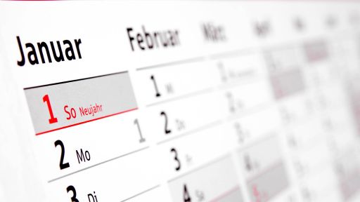 Wandkalender mit Monaten und Tagen (Quelle: Colourbox)
