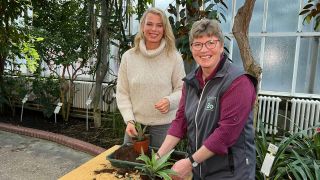 Ulrike Finck ist mit der rbb Gartenzeit zu Gast im Botanischen Garten Berlin